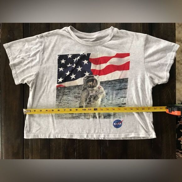 Freeze NASA Moon Walk Crop Tee - Picture 5 of 6